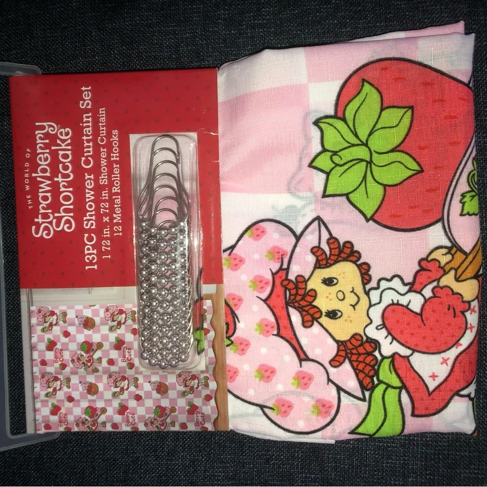 🍓 Strawberry Shortcake Pink Shower Curtain Set 🍓 shower curtain & soap dispenser